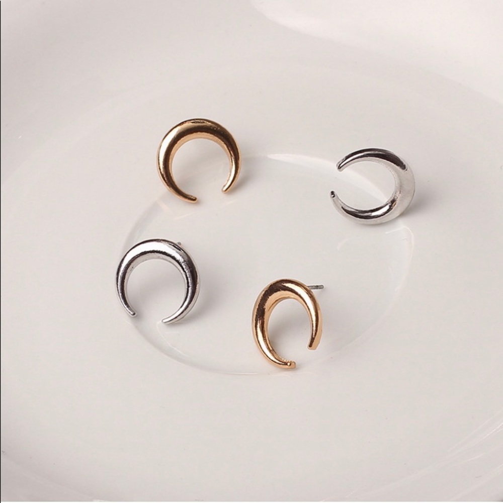 Crescent Moon Simple Chic Earrings Gold or Silver - Picture 3 of 4